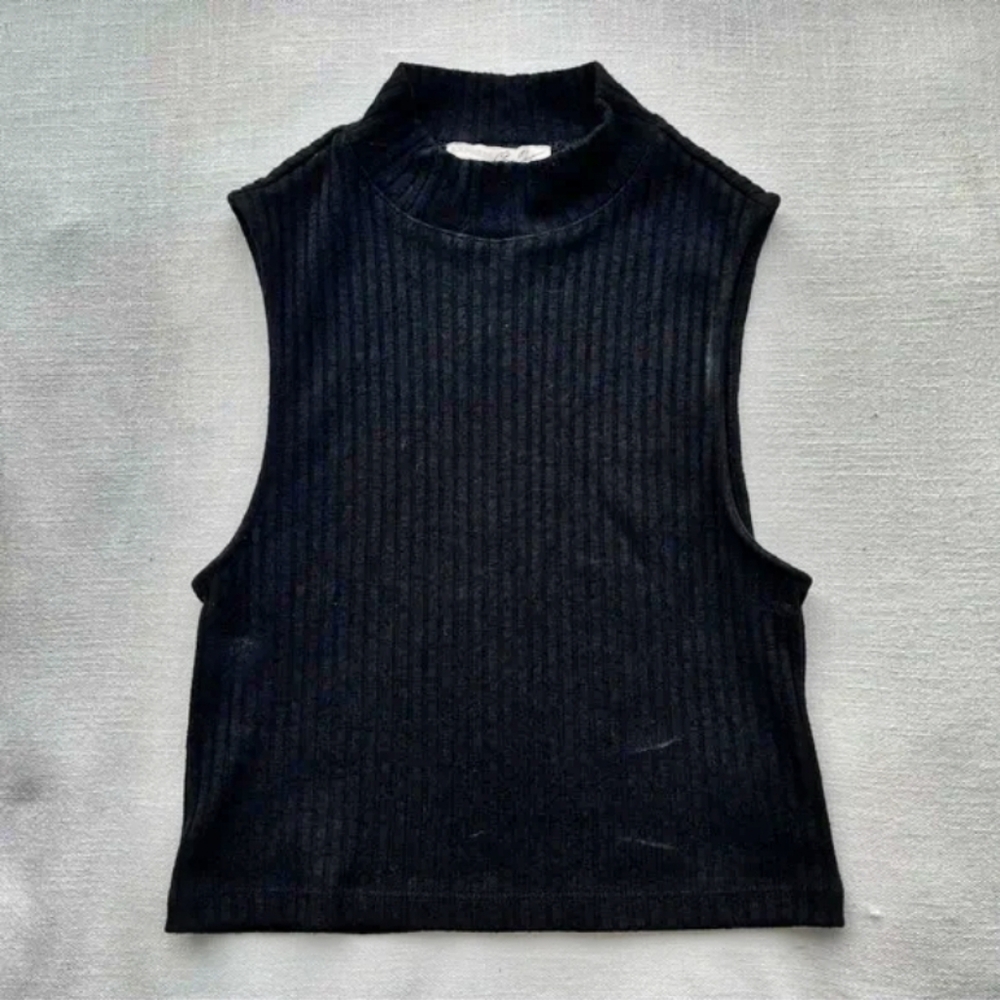 NWOT - Express - (Size M) Women's Knit Sweater Cropped Crop Top
